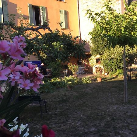 Bed and Breakfast Les Lauriers Camps-la-Source Exterior foto