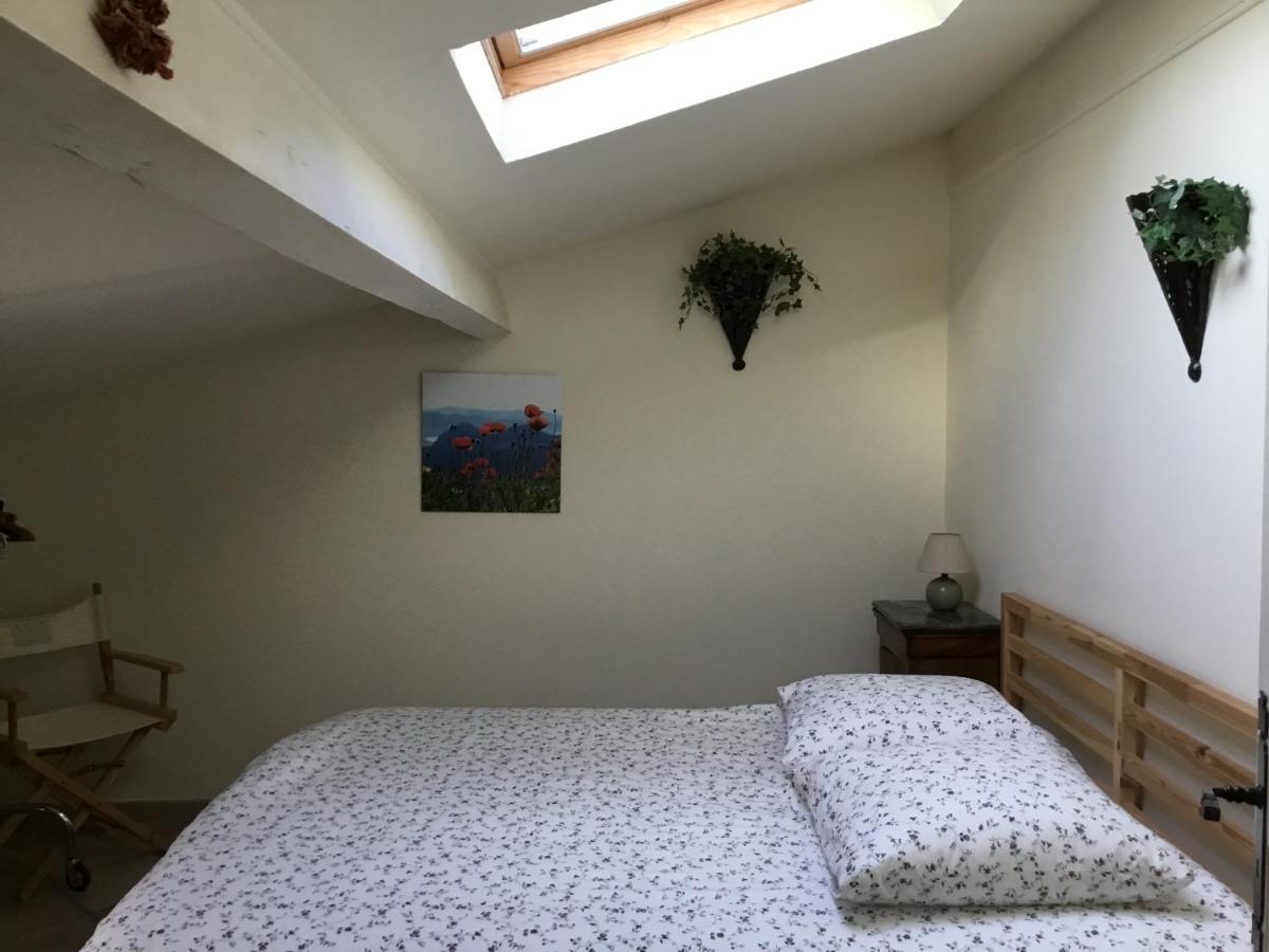 Bed and Breakfast Les Lauriers Camps-la-Source Exterior foto