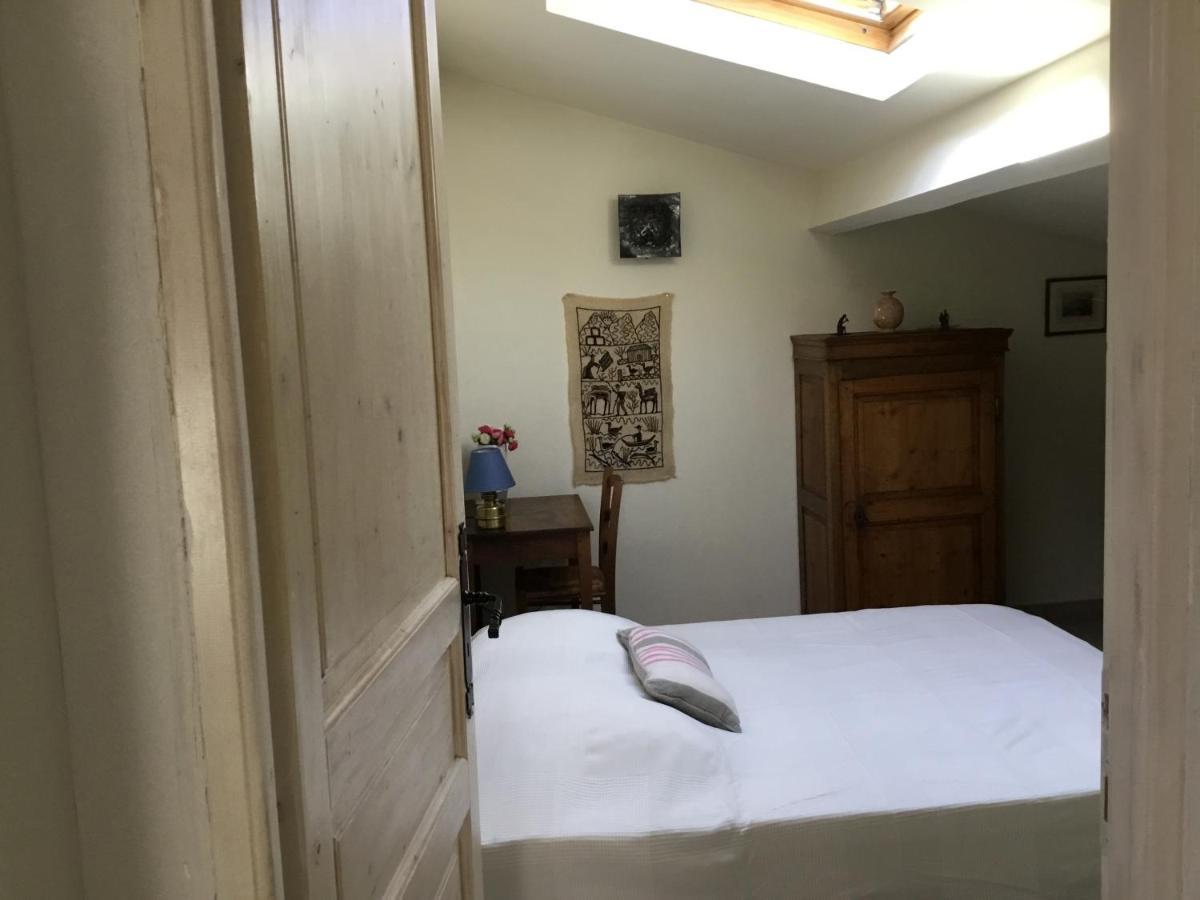 Bed and Breakfast Les Lauriers Camps-la-Source Exterior foto